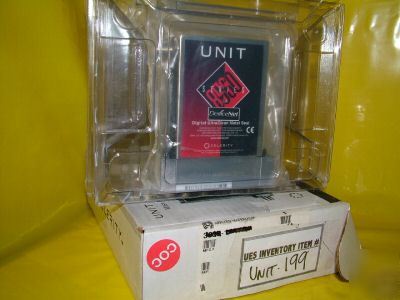 Unit ufc-8565 digital ultraclean metal seal ar 3 slm *