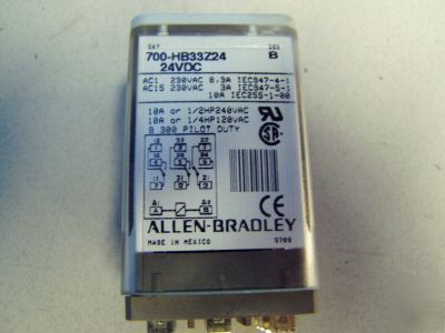 Allen bradley relay w/ base 700-HB33Z224 ser b