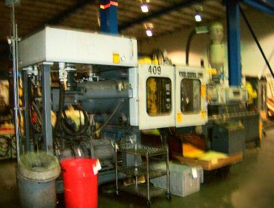 Van dorn 285 ton plastic injection molding machine-1991