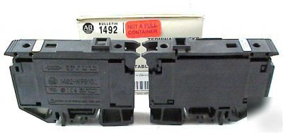 2 ab allen bradley isolating terminals 1492-WFB10HD 