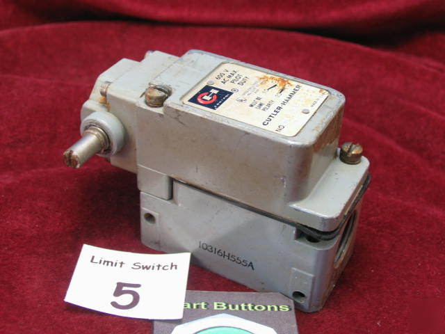 10316 cutler hammer limit switch / operating head ..5