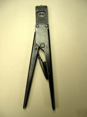 Amp hand crimping tool #90302-1 for amplimite contacts 