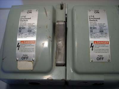 I-t-e NF351 enclosed heavy duty switch 30A 600V lot 2