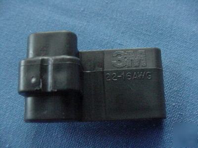 2,000 3M 557-TG2 self stripping dropwire connector