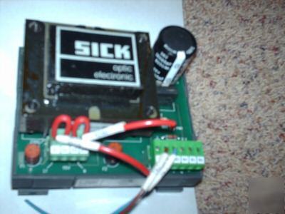 Lot 2 sick optic elec power supply ps 20 120/230LV 