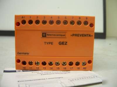 New telemecanique gez two hand control device 