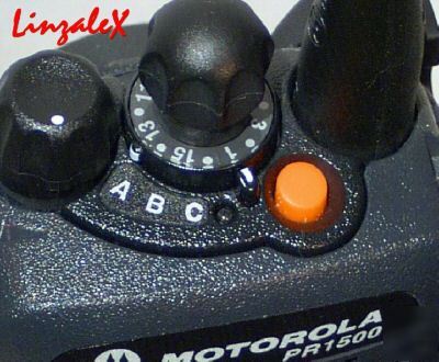New motorola PR1500 pr-1500 136-174 mhz radio pkg seems 