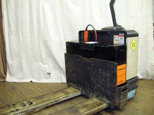 Crown electric pallet truck - model PW3520-60