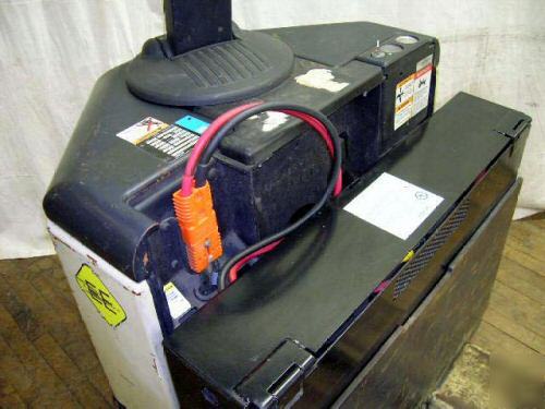 Crown electric pallet truck - model PW3520-60