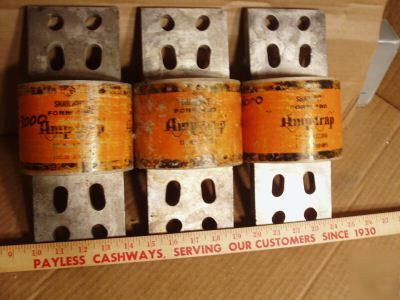 3 shawmut 3000 amp 600 volt fuses