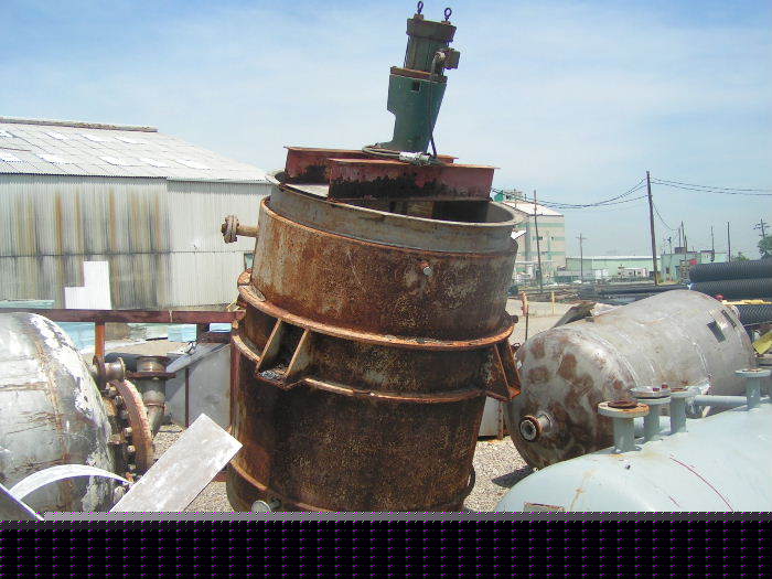 750 gal stainless steel jacketed tank w mixer