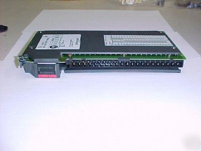 Allen-bradley 120V ac/dc input module rev. B02