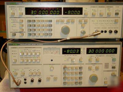 Anritsu : MG443B1 & MG422B10 synthesizer & slm