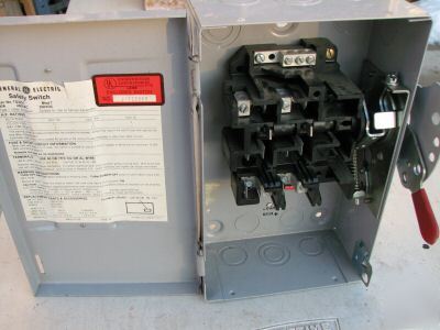 Ge safety switch TG3221 30 amp 240 volt 1PH 124EE