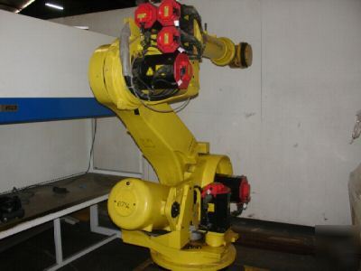 New fanuc robot r-2000IA with accessories