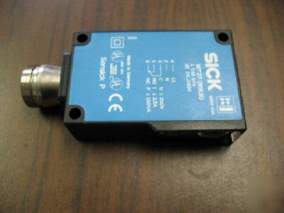 Sick WT27-2R830 photoelectric sensor - nos