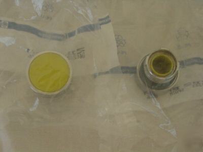 Yellow push button p/n ZB2-BA5 telemecanique nip 