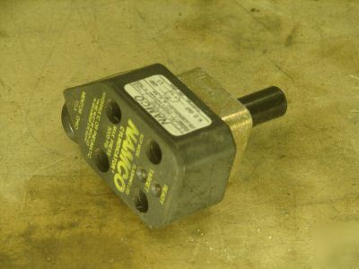 Namco cylindicator EE230-31320 proximity sensor switch