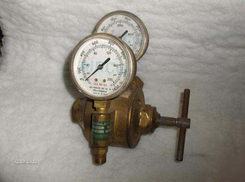 Airco oxygen regulator gauge~ used