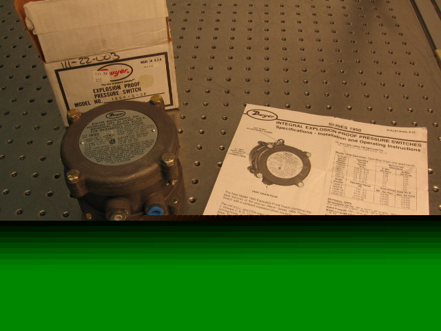G30436 dwyer 1950-5-2F explosion-proof pressure switch