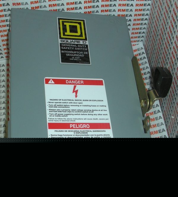 New square d general duty switch control box D221N 240V